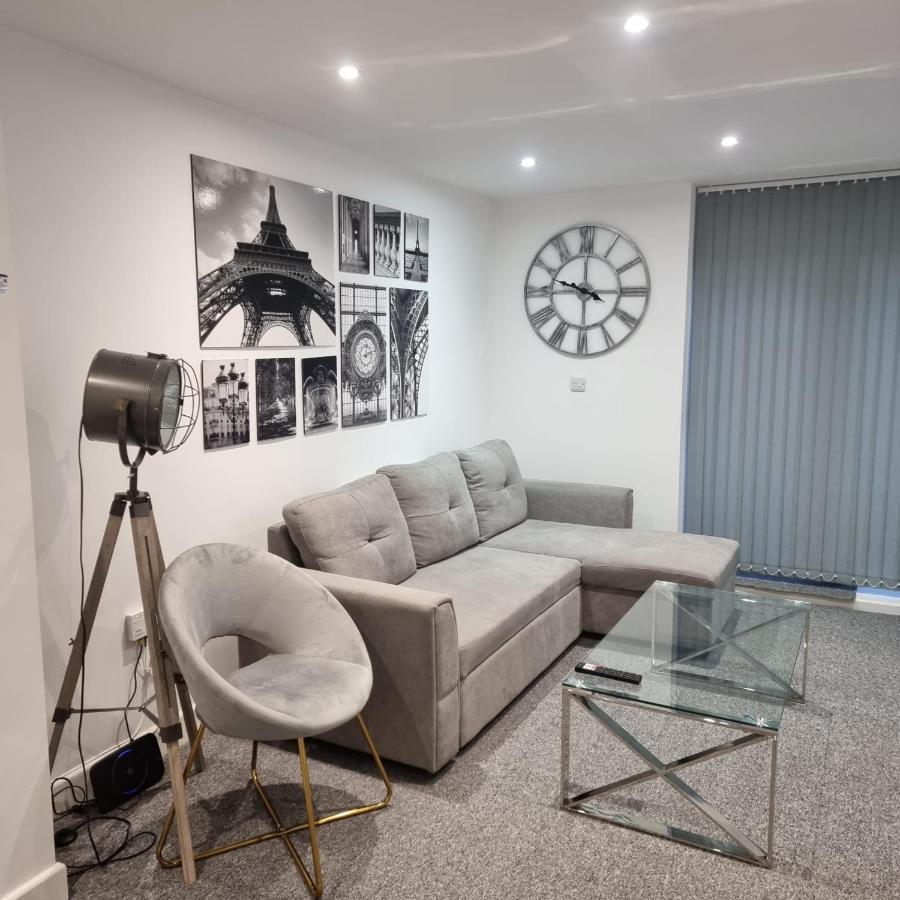 Classic 2 Bed Apartment In Oldkent Road London Exterior foto