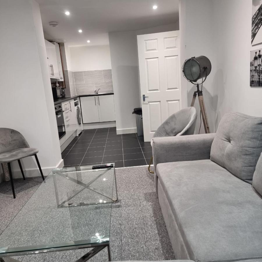 Classic 2 Bed Apartment In Oldkent Road London Exterior foto