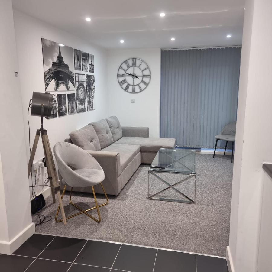 Classic 2 Bed Apartment In Oldkent Road London Exterior foto