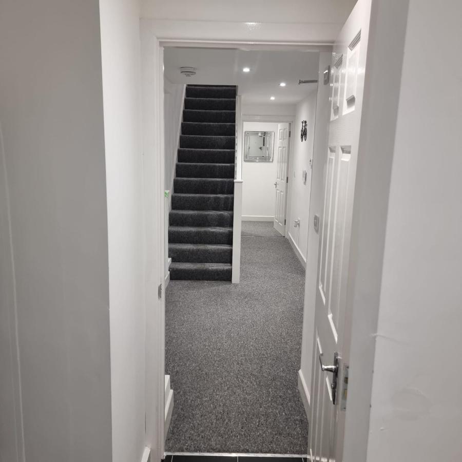 Classic 2 Bed Apartment In Oldkent Road London Exterior foto