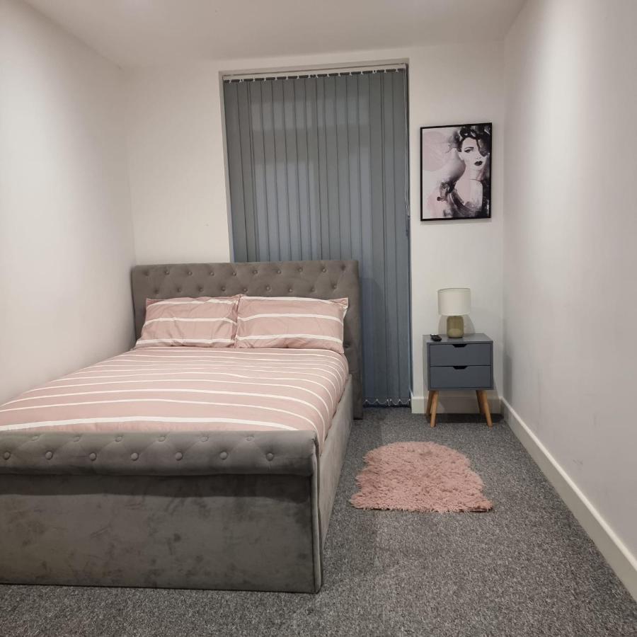 Classic 2 Bed Apartment In Oldkent Road London Exterior foto