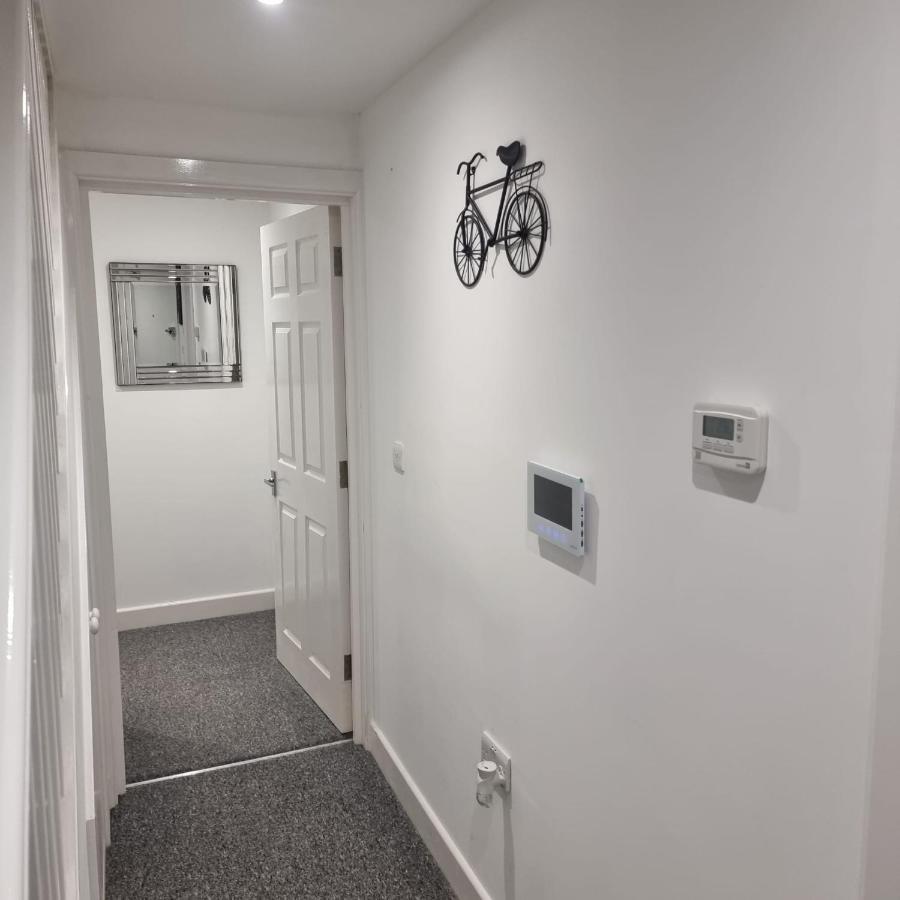 Classic 2 Bed Apartment In Oldkent Road London Exterior foto